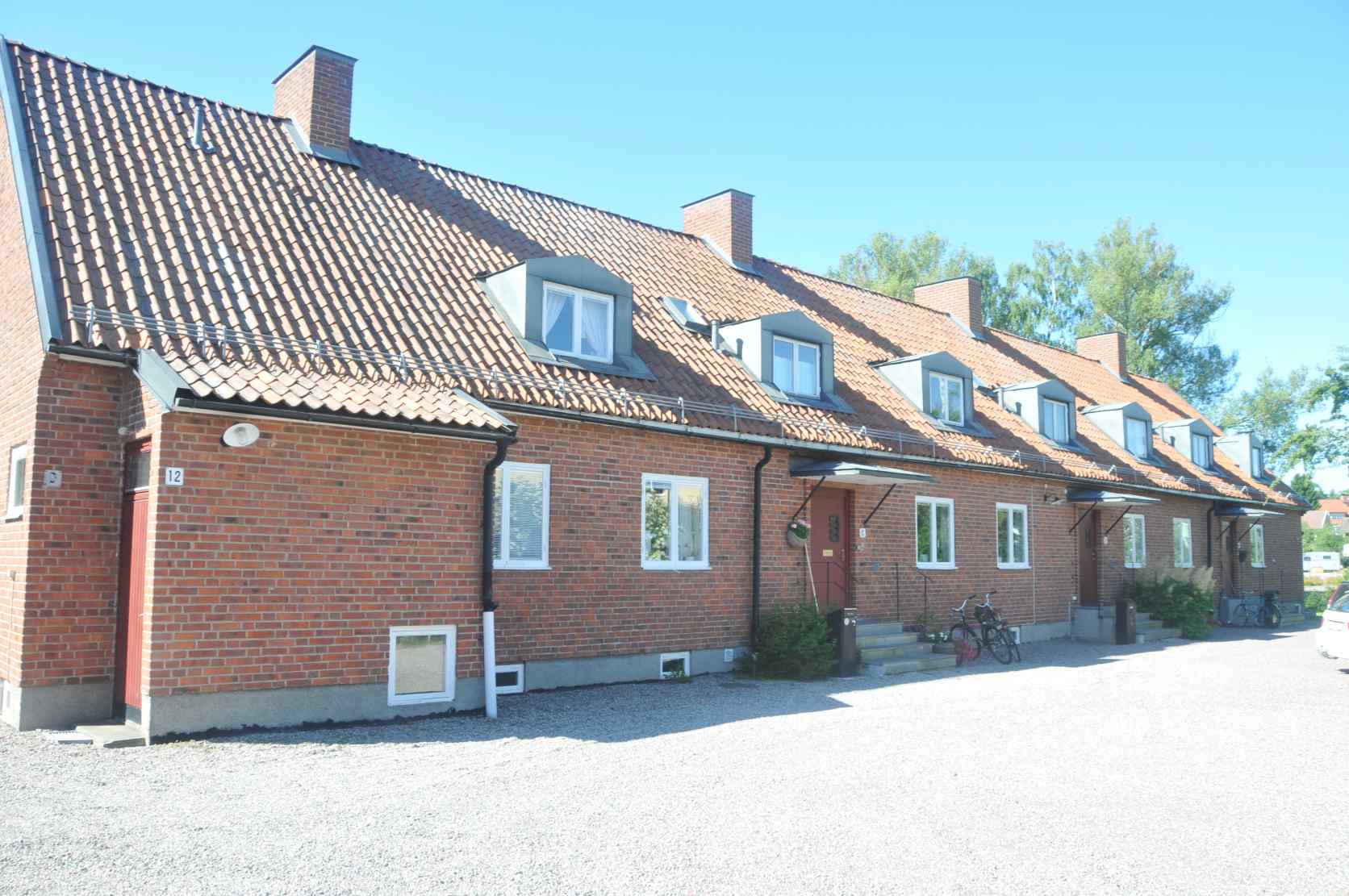 Hus 12 Framsida