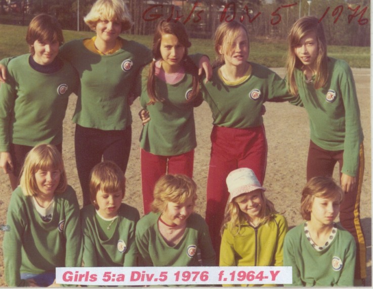 1976  girls flick  5a div 5.jpg