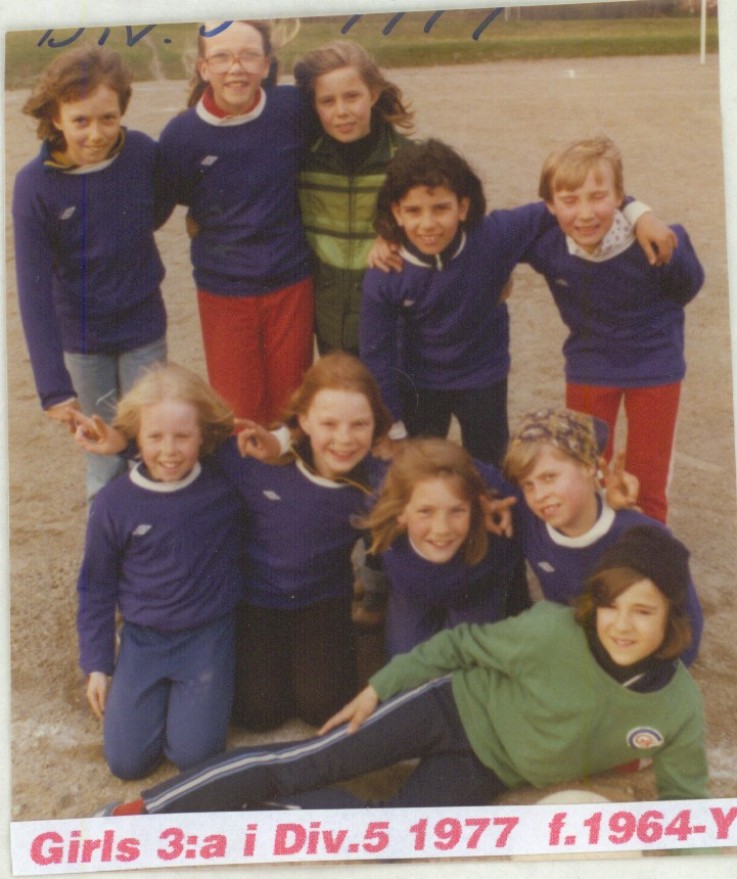 1977  girls  3a. i div 5.jpg