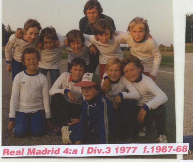 1977  real madrid  4a i div 3.jpg